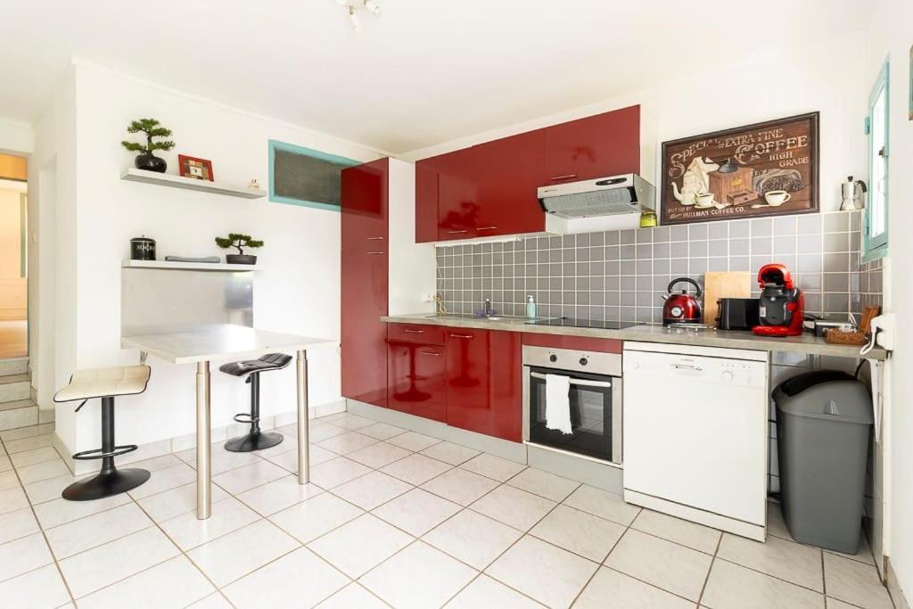 Les Berges De L'Oust Apartment Malestroit Bagian luar foto